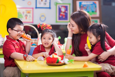 Giải Quyết Mâu Thuẫn Thông Qua Giao Tiếp: Bí Quyết Để Tránh Xung Đột và Xây Dựng Quan Hệ