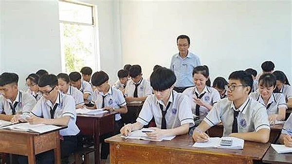 Tiêu chuẩn của hiệu trưởng, phó hiệu trưởng trường phổ thông có nhiều cấp học?